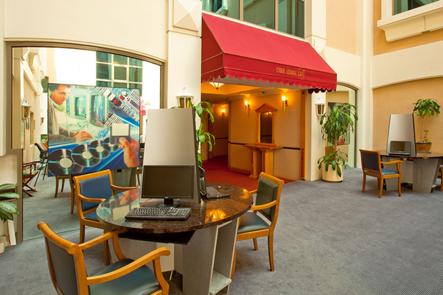 Capitol Hotel Dubai - Amenities, Facilities, Services